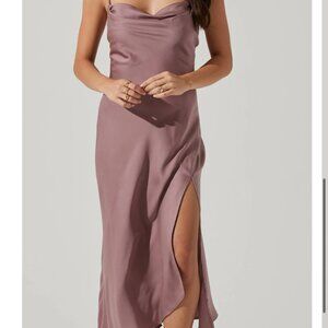 ASTR The Label Gaia Midi Dress in Mauve